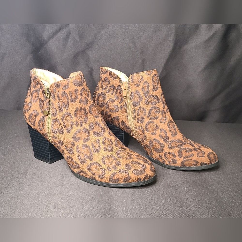 New Faux Animal Leopard Cheetah Print ankle BOOTS Booties  Style & Co size 6.5M